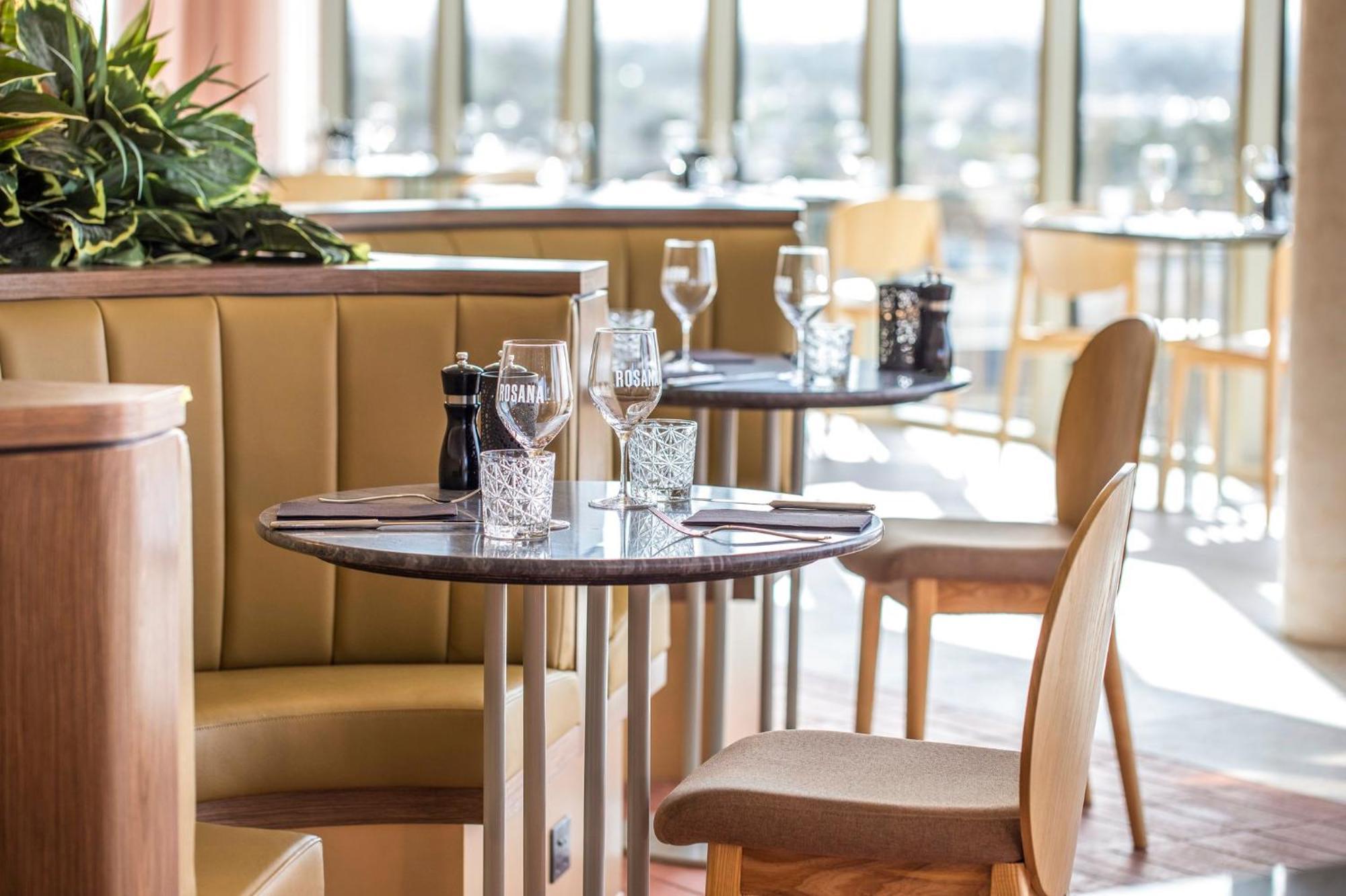 Holiday Inn Werribee By Ihg Ngoại thất bức ảnh